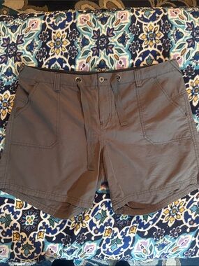 Columbia Women's Gray Drawstring Utility Shorts